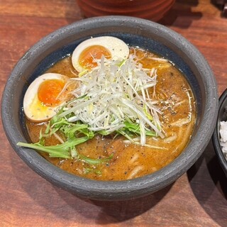 俺の創作らぁめん 極や_0