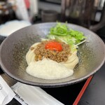 極楽うどん TKU - 肉味噌油うどん・とろろトッピング