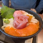 まぐろレストラン - 海鮮丼