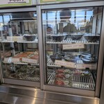 まぐろレストラン - おかずケース1