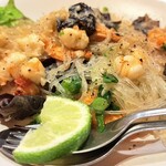 東南アジア屋台酒場 バグース - 