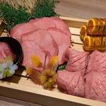 黒毛和牛タンとハラミ 焼肉龍 難波千日前店 - 