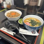 極楽うどん TKU - 期間限定　鶏そぼろ丼セット