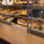 トミーズ - 料理写真:パンをテイクアウト