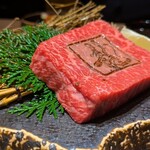 黒毛和牛タンとハラミ 焼肉龍 難波千日前店 - 