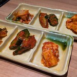 黒毛和牛タンとハラミ 焼肉龍 - 