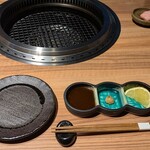 黒毛和牛タンとハラミ 焼肉龍 - 