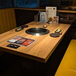 黒毛和牛タンとハラミ 焼肉龍 - 