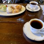 逸珈琲 - ホットサンドは遅れて来る。