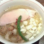 麺屋 じもと - 141222東京　麺屋じもと　牛骨らあめん700円