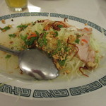 MAI LAN - 料理はオーナーにお任せして適当な料理を持って来ていただきました。
            