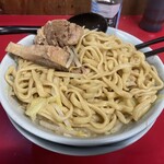 ラーメン二郎 - 野菜3/4食べて天地返し