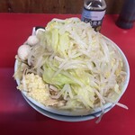 ラーメン二郎 - ラーメン小　豚入り　マサイマシマシ　ニンニク　カタメ　ウスメ　ウズラ
