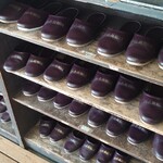 明神館 - 館内はスリッパに履き替えます…なんか良いですよね〜