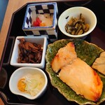 明神館 - 洗練された小鉢　ご飯のお供として最高！