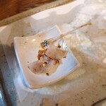 蕎麦割烹 ながの - 天然鯛兜煮から出てきた鯛（鯛の形の骨）