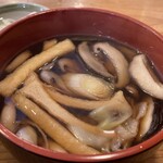 元祖武蔵野うどん めんこや - きのこ汁うどん（並盛・紅）