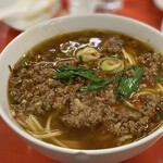 味仙 藤が丘店 - 【台湾ラーメン ¥770】
                                鷹の爪入り挽き肉がたっぷり！
                                コレですよコレコレ〜♪(ૢ˃ꌂ˂⁎)
