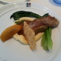 ブラッスリー ポール・ボキューズ 大丸東京 - 3500円ランチの鴨肉メイン