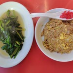 味仙 - 単品で、炒飯と、一推しの青菜炒め。