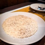 生ハムとワイン メッシタフランコ - チーズのリゾット 2,690円