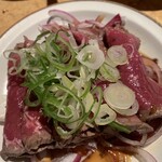 かつ巳 - 牛タタキ柚子コショーポン酢