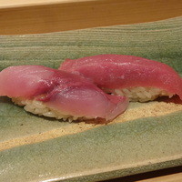 鮨 石島 - シマアジと中トロ