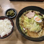 ８番らーめん - 
