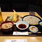 天然大海老天丼 自家製おうどん 白狐 - 