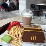 McDonald's - 『DBL Bacon QPC Meal $13.39』 『French Fries M & Chocolate Shake $2.70』 『S&S Sauce $0,25』