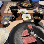 小石川 中勢以 - 