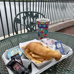 Yorkshire County Fish Shop - 『BEER-BATTERED FISH & CHIPS $14,49』 『drink $4,79』