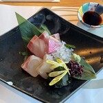 はまぐり庵 - ブリ、タイ