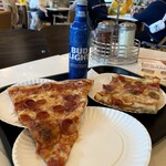 Pizza Ponte - 『Pepperoni $8,5』 『Il Gladiatore $8,95』 『Bud Light $8,5』