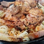 麺や 青雲志 - シビカラまぜそばヒーハー@チャーシューTP