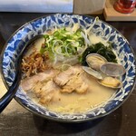 らーめん砦 研究所 - 料理写真:貝白湯らーめんです。