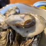 海の食堂 大家族 - 蒸しガキ