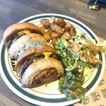 BRISKSTAND - 切ったやつ シングルパティ サラダがつくセット