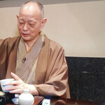 中華蕎麦 はざま - そばは噛まない…だから直接喉に持ってっちゃう。…噛むと不味くなるから、うん、お蕎麦は。