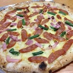 薪窯ナポリピッツァ ゴルゴン - 辛口、ペペロンチーノ