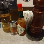 らーめん つけ麺 NOFUJI - 卓上調味料