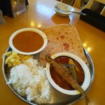 インディアン・レストラン　ロタ - 土曜日のバングラデシュカレーセット
