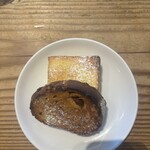オランダ屋 - フレンチトースト、くるみパン