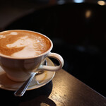 クレマ - ドリンク写真:デザインカプチーノ(馬)