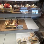 オランダ屋 - ショーケースのケーキ
