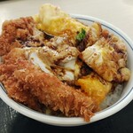 かつや - 料理写真:豚ロース天とチキンカツ丼