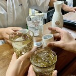 鶴岡 - 「芋焼酎ソーダ割り」と「角ハイボール×2」と「大山」の熱燗をママさんと共に…