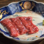 深夜焼肉 だいちゃん - ウチモモ刺し　タレの甘さを上回り、トロトロの食感