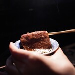 深夜焼肉 だいちゃん - ウチモモはポン酢をジャブ漬け