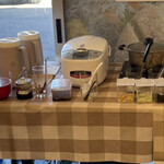 かつ屋 長治 - 共有テーブルに置いてあるもの